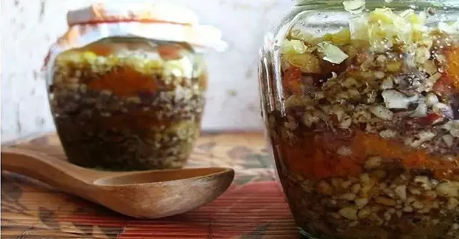 A mixture of nuts with honey for potency